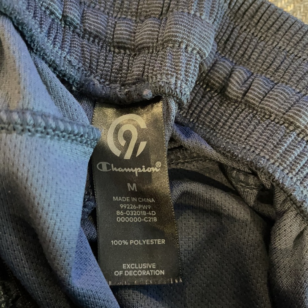 Men’s Champions Shorts - Picture 5 of 9